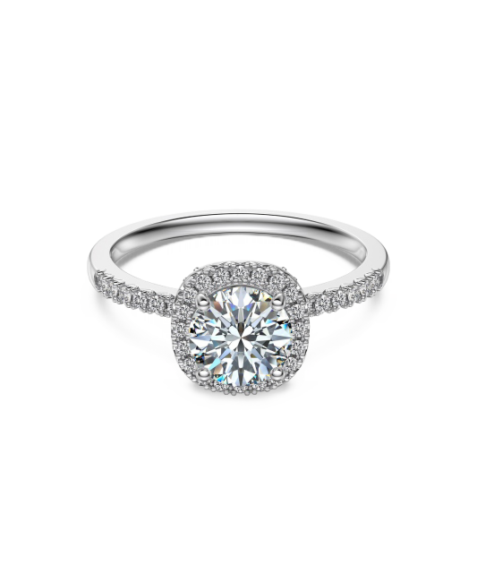 Silver ring with moissanites 1CT