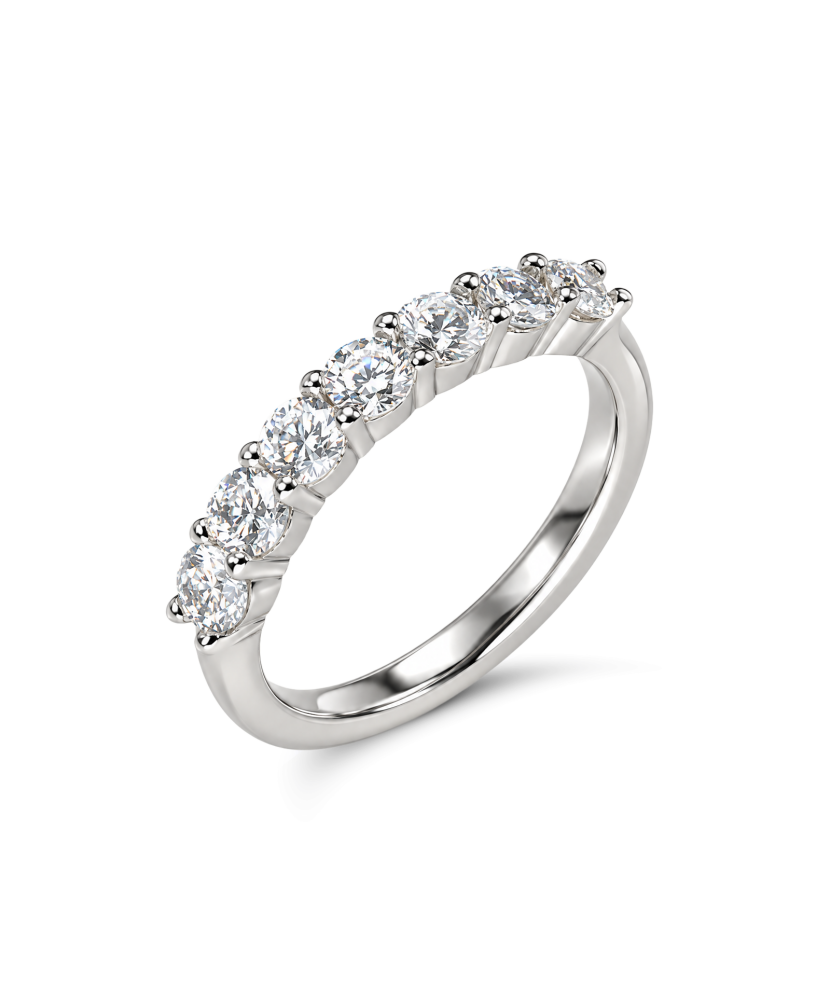 Серебряное кольцо с муассанитами 0.7ct