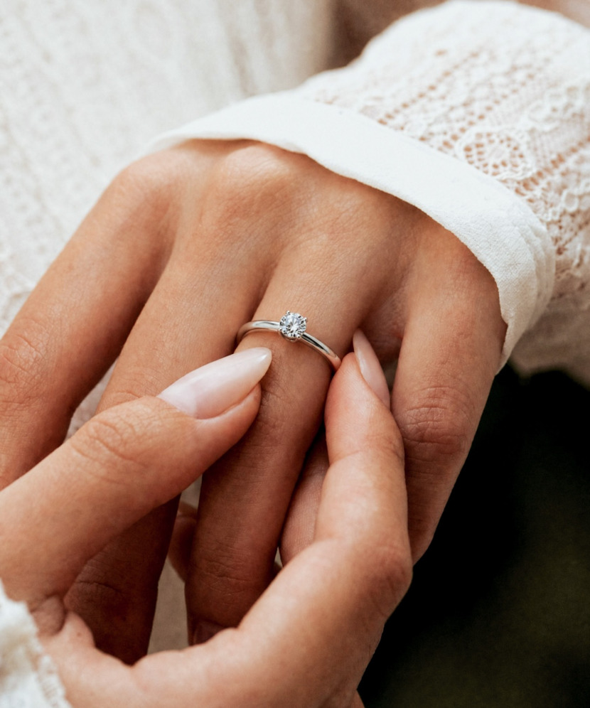 Silver ring with moissanite 0.5ct