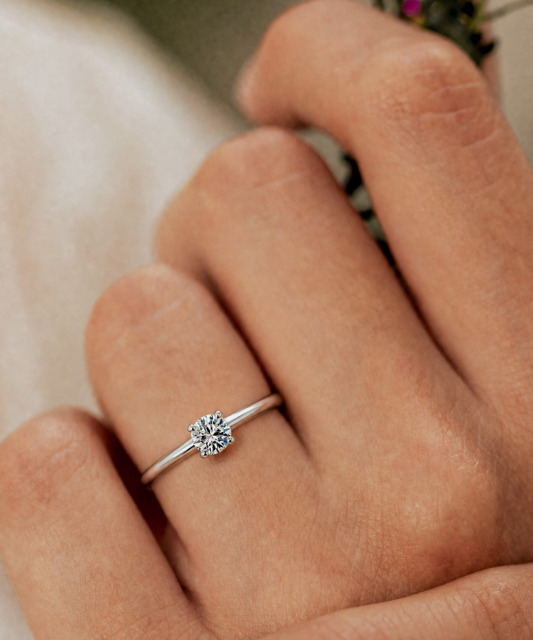 Silver ring with moissanite 0.5ct