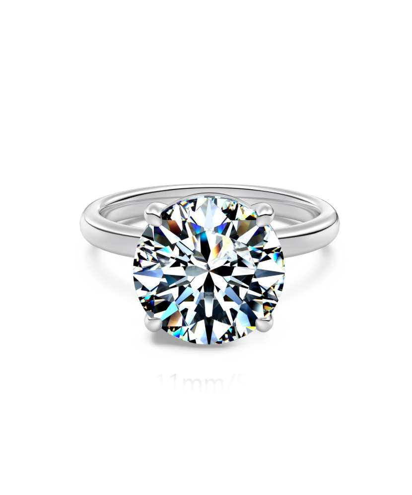 Silver ring with moissanite 5ct