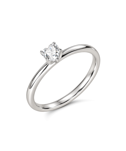 Серебряное кольцо с муассанитом 0.3ct