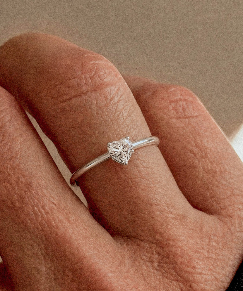 Silver ring with moissanite “Heart” 1ct