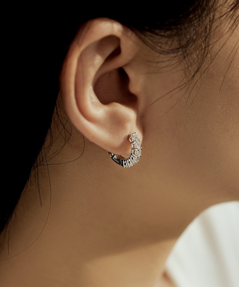 Серебряные серьги с муассанитами 1.26ct