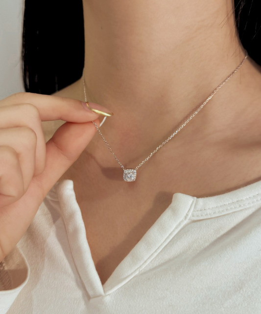 Sterling Silver chain with moissanite pendant
