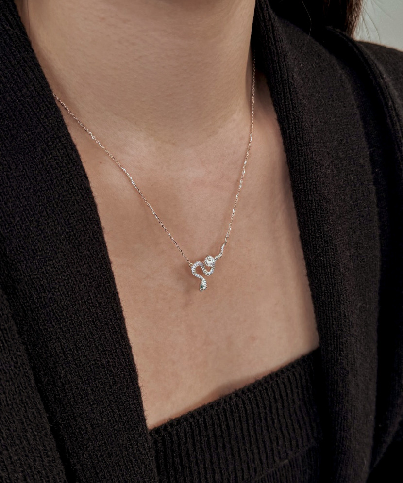 Sterling Silver chain with moissanite pendant 0.5ct