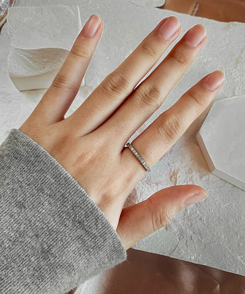Серебряное кольцо с муассанитами 0.9ct