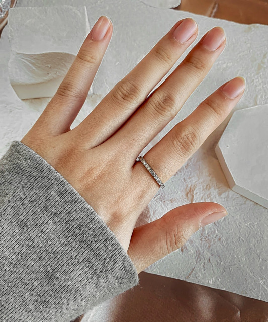 Silver ring with moissanites 0.9ct