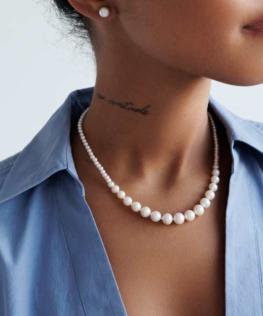 Pearl necklaces with silver