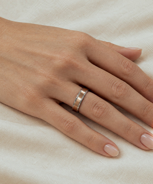 Gold ring