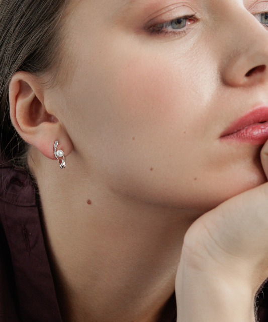 Sterling silver earrings with pearls