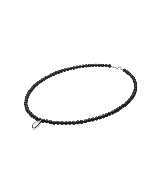 Necklace with onyx and silver