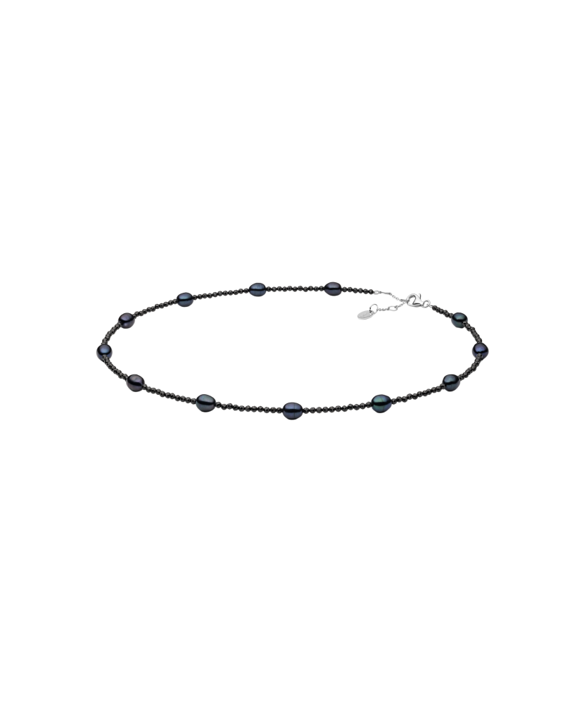 Necklaces with spinels and pearl