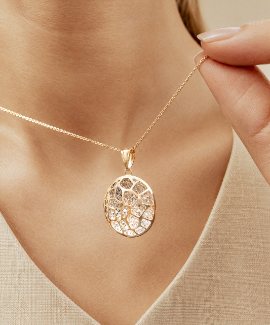 Gold pendant