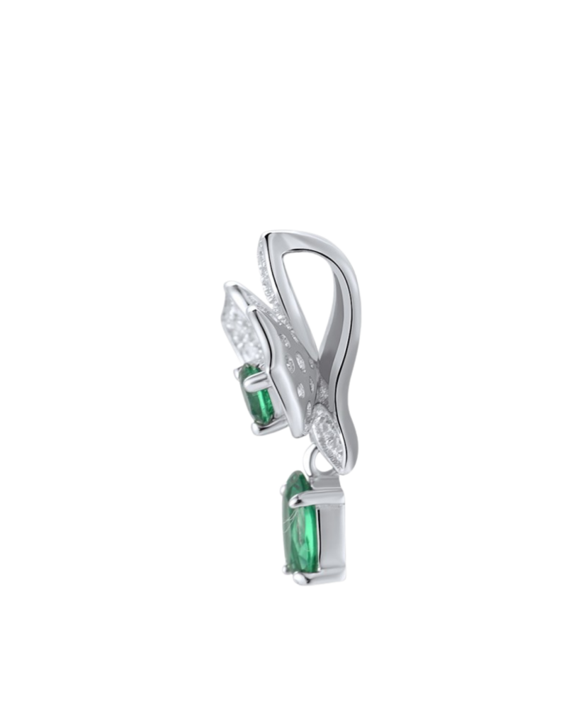 Silver pendant with cubic zirconia