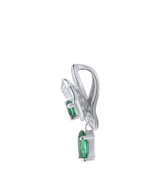 Silver pendant with cubic zirconia