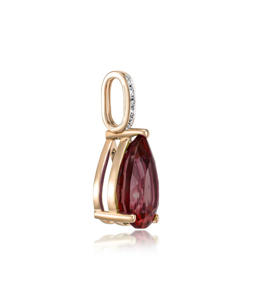 Gold pendant with garnet and diamonds