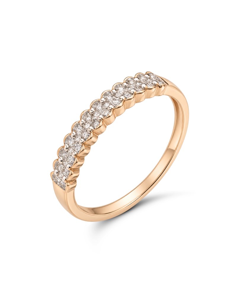 Gold ring with diamonds