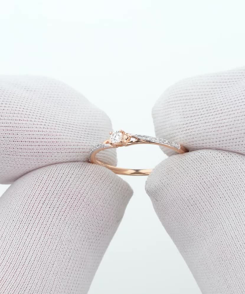 Золотое кольцо с алмазами Золотое кольцо с алмазами