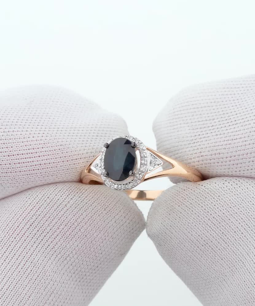 Золотое кольцо с сапфиром и алмазами Золотое кольцо с сапфиром и алмазами