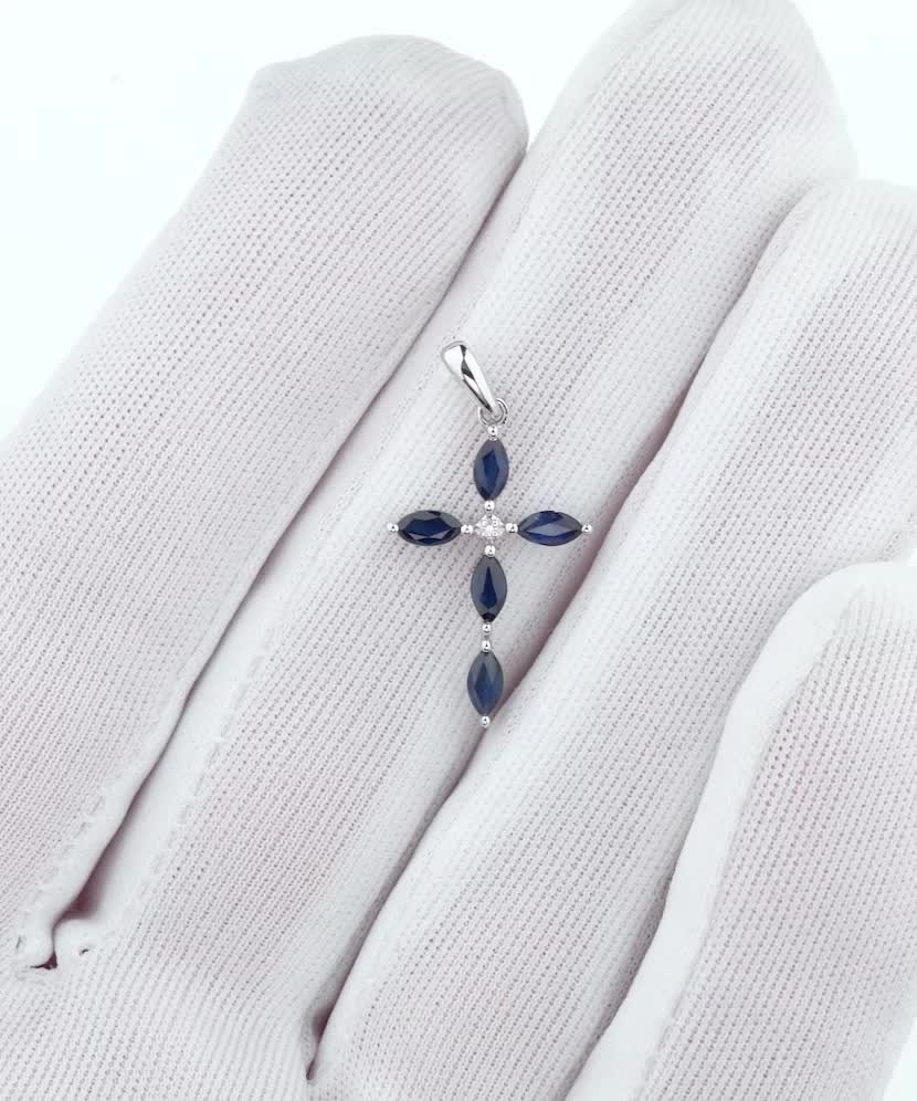 Подвеска из белого золота с бриллиантами и сапфирами "Крест" Подвеска из белого золота с бриллиантами и сапфирами "Крест"