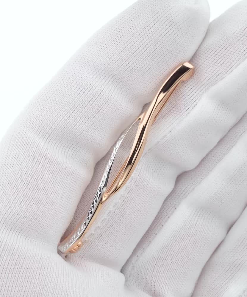 Золотая брошь Золотая брошь