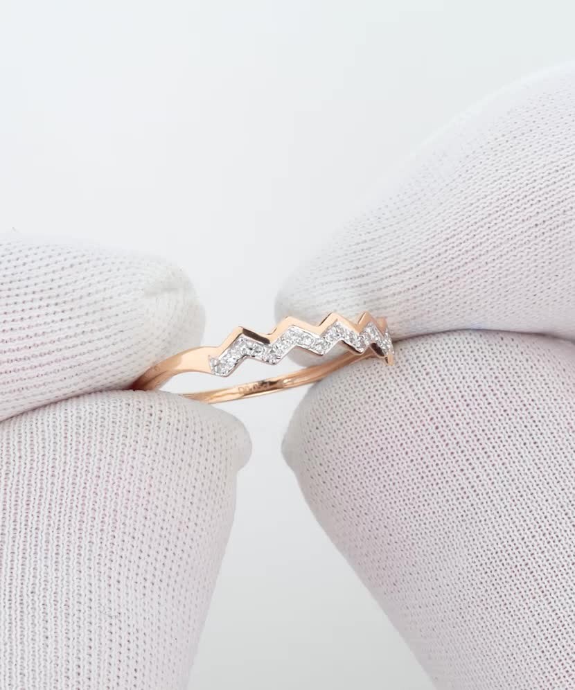 Золотое кольцо с алмазами Золотое кольцо с алмазами