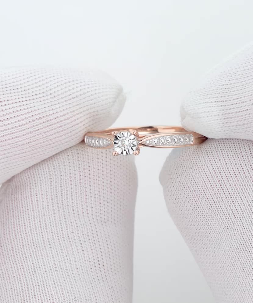 Gold ring with diamonds Gold ring with diamonds