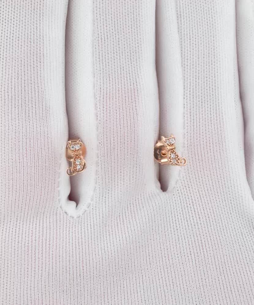 Gold earrings with zircons