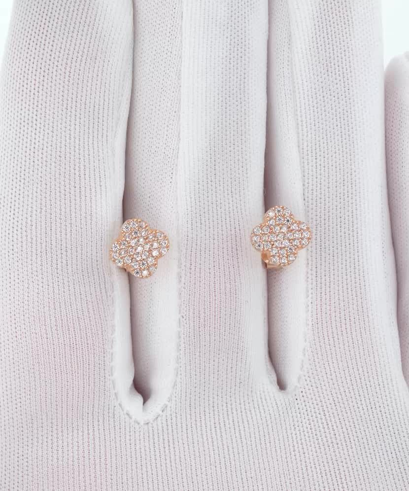 Gold earrings with zircons Gold earrings with zircons