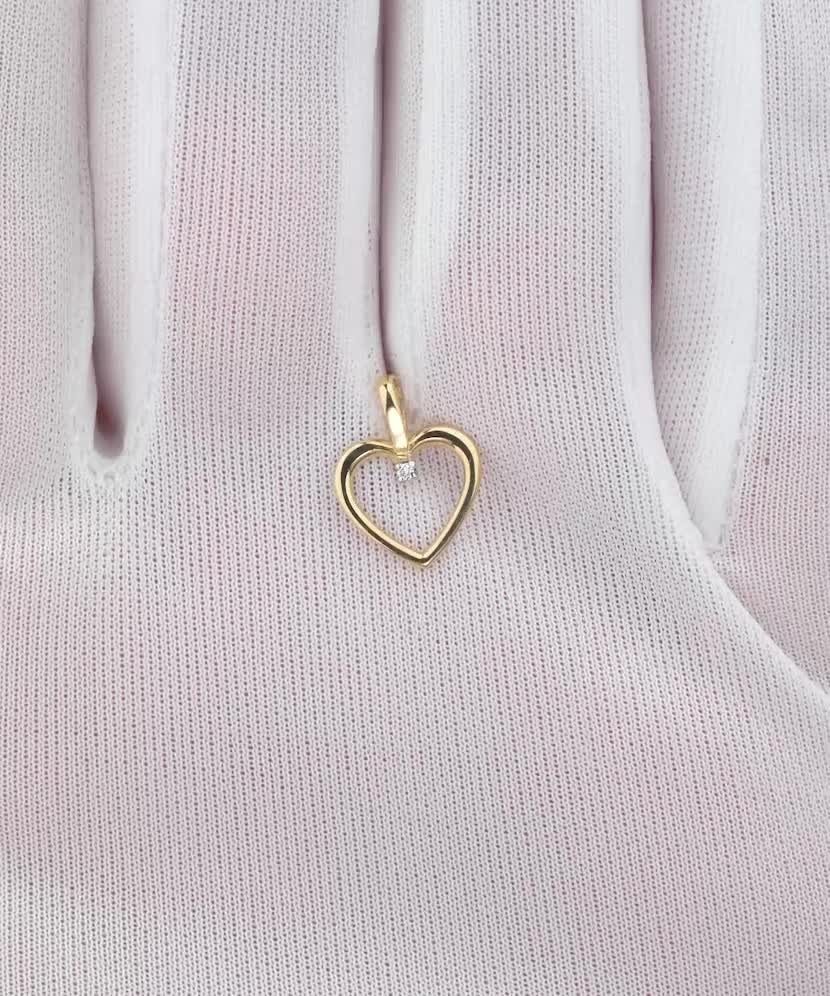 Yellow Gold pendant with diamonds