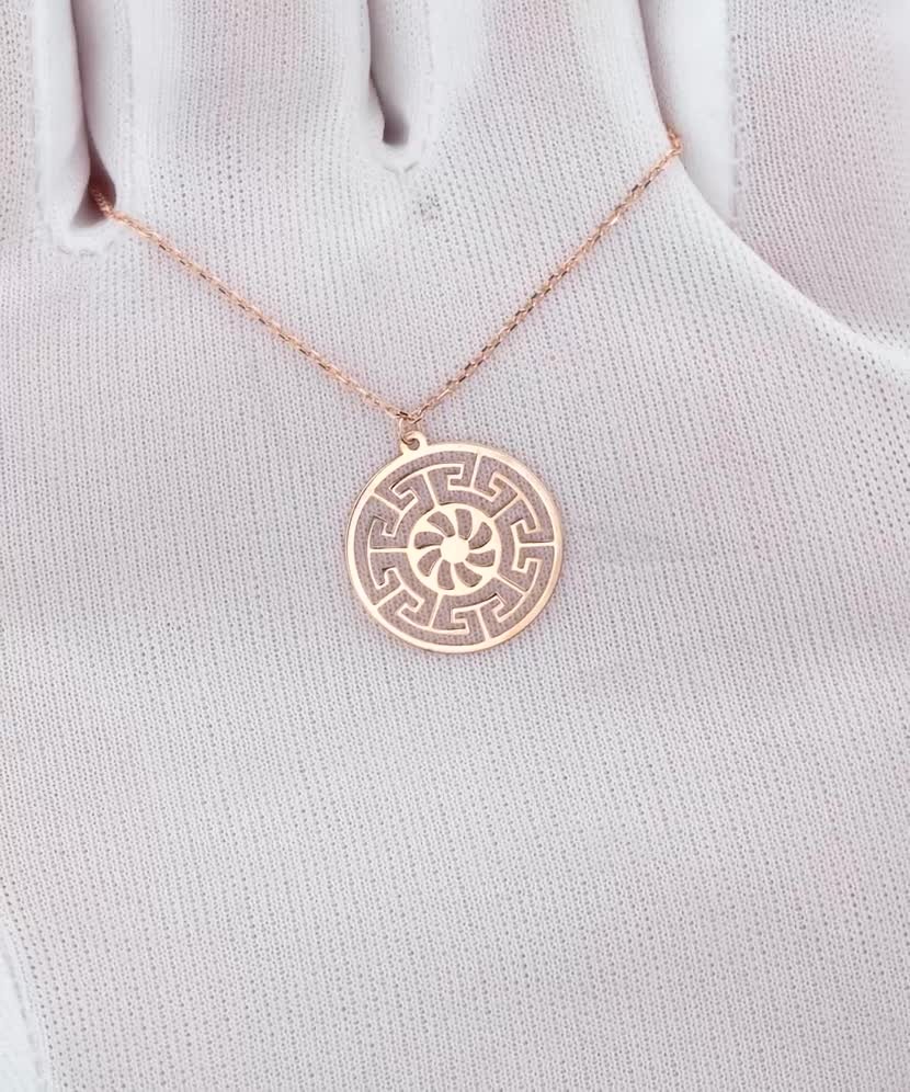 Золотая цепочка с подвеской