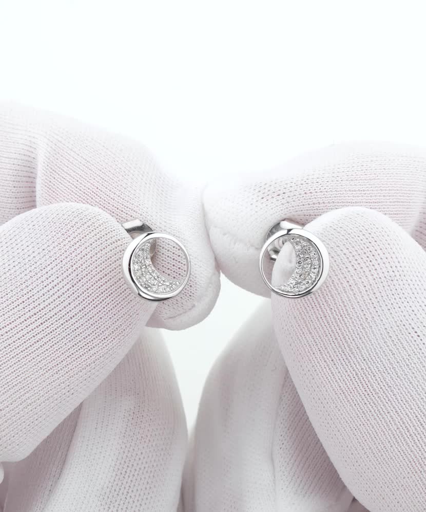 Серьги из белого золота с бриллиантами Серьги из белого золота с бриллиантами