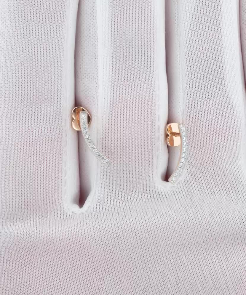 Золотые серьги с алмазами Золотые серьги с алмазами