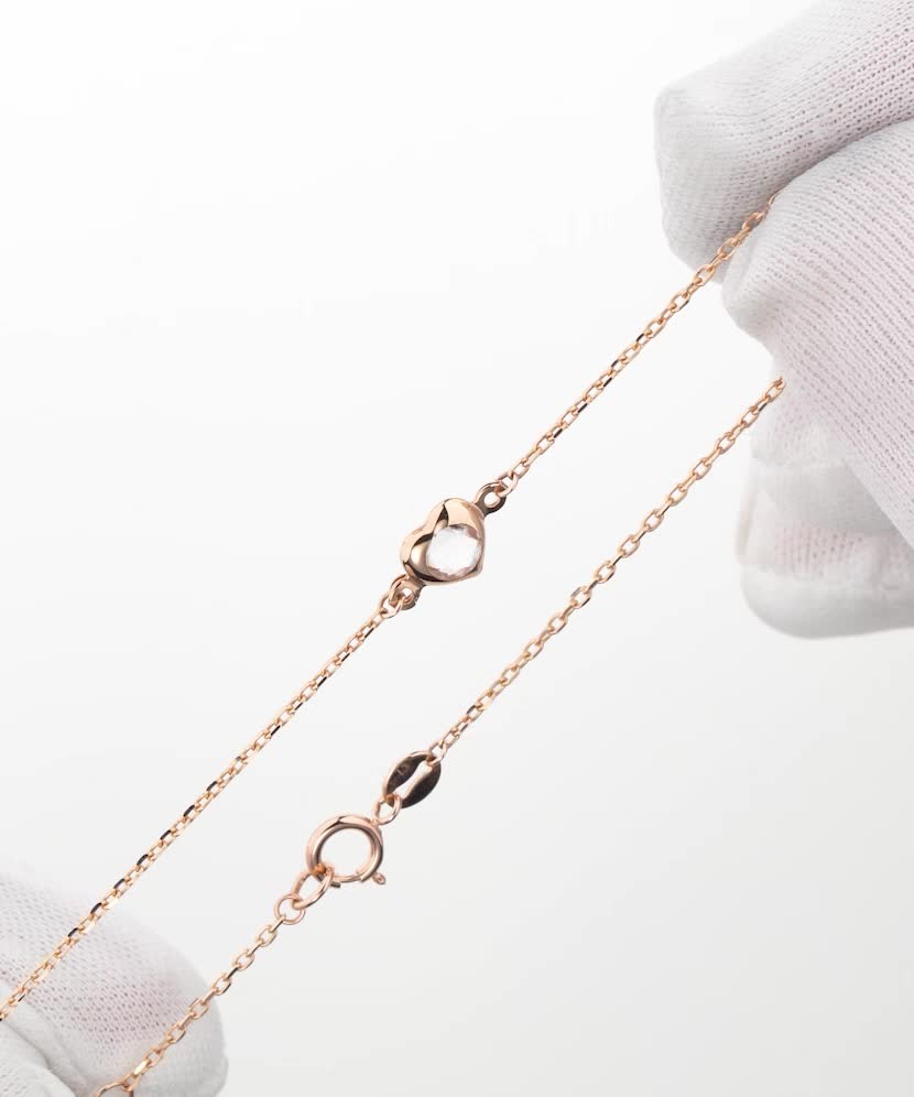 Золотой браслет с цирконом