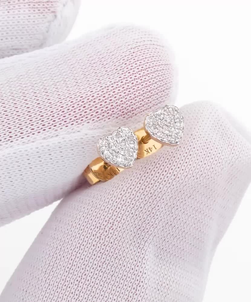 Yellow Gold earrings with diamonds