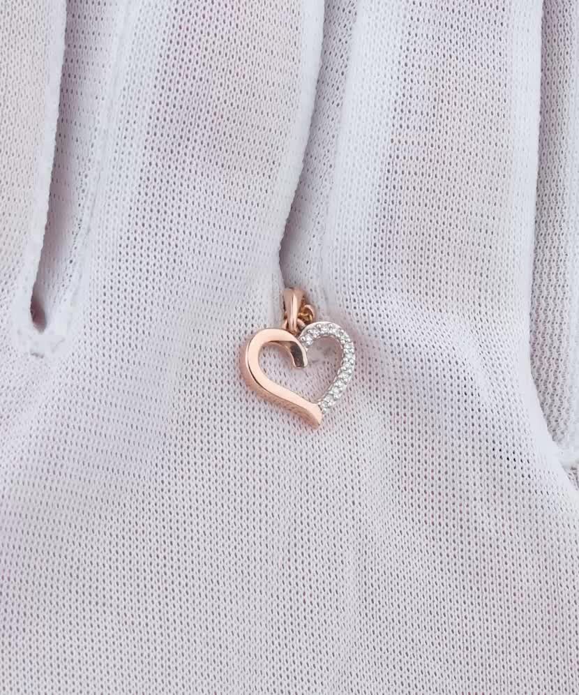 Золотой подвеска с алмазами "Сердечко"