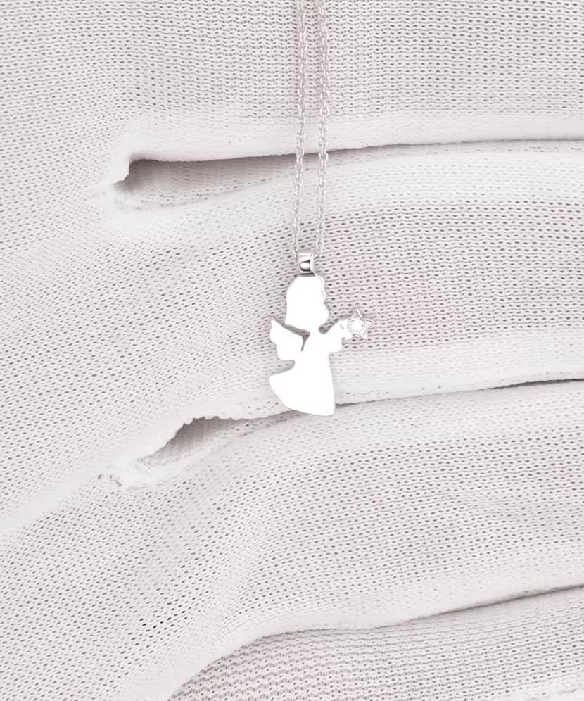 White Gold chain with diamond pendant