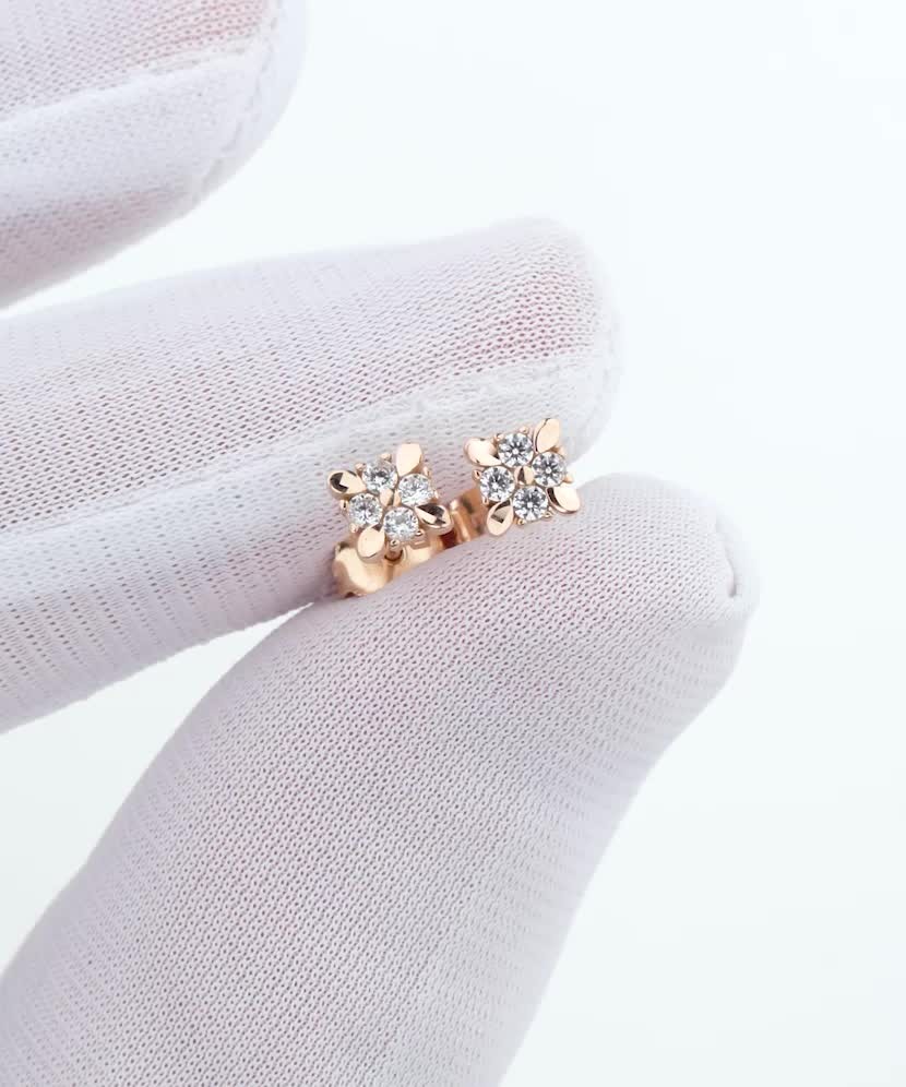 Gold earrings with zircons Gold earrings with zircons