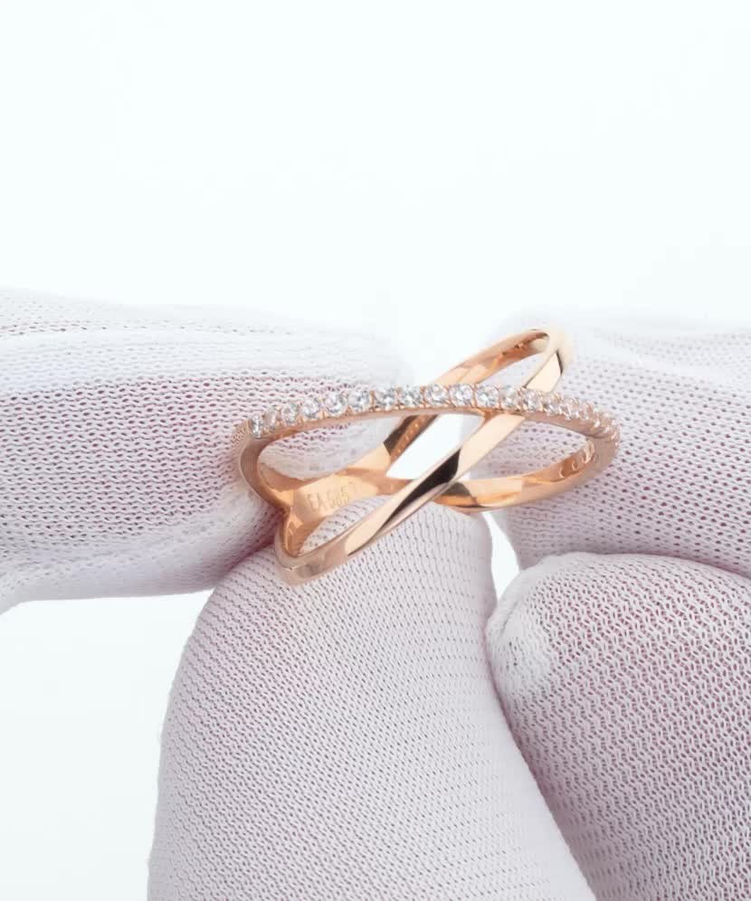 Золотое кольцо с цирконами