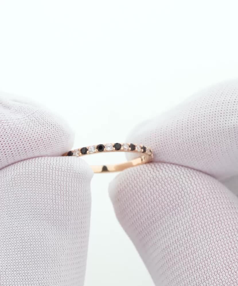 Золотое кольцо с цирконами