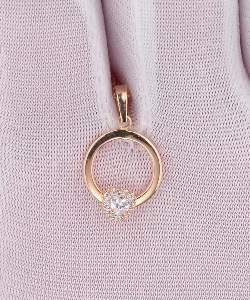 Gold pendant with zirconium