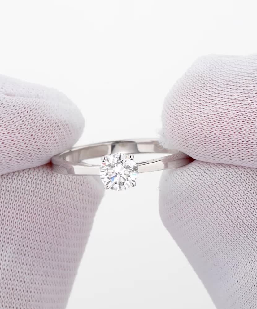 Кольцо из белого золота с бриллиантами (0.50ct)