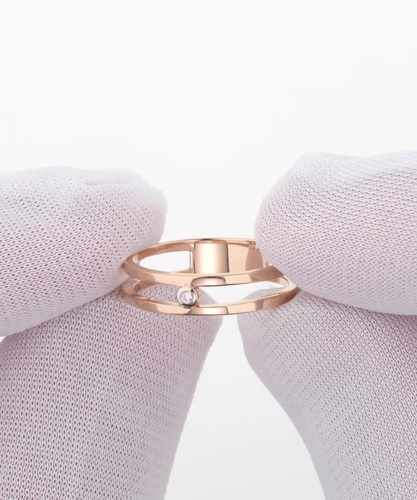 Золотое кольцо с бриллиантами Золотое кольцо с бриллиантами