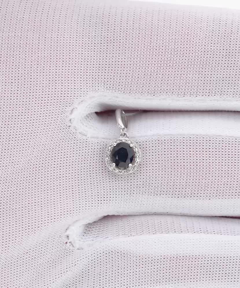 Подвеска из белого золота с сапфиром и бриллиантами