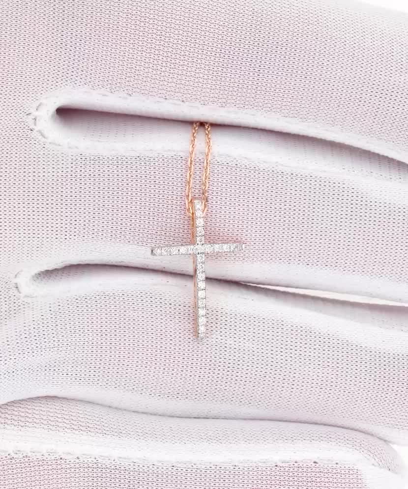 Золотая цепочка с бриллиантовым подвеской