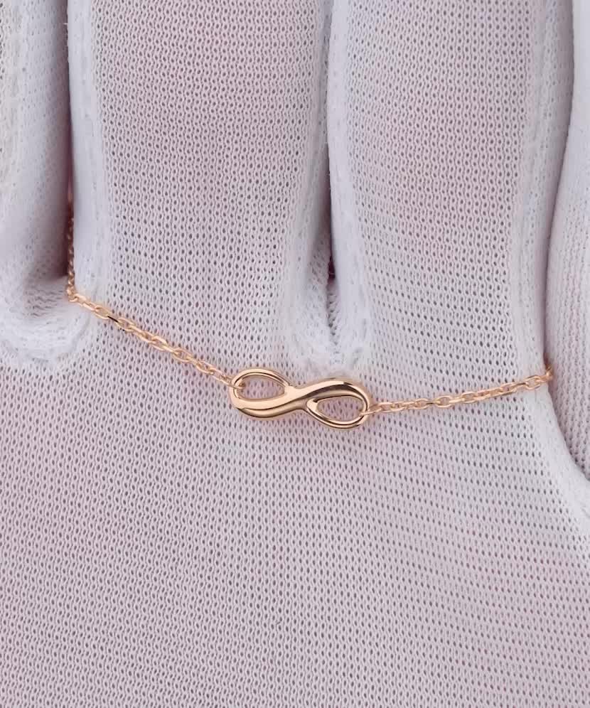 Gold chain with pendant "infinity"