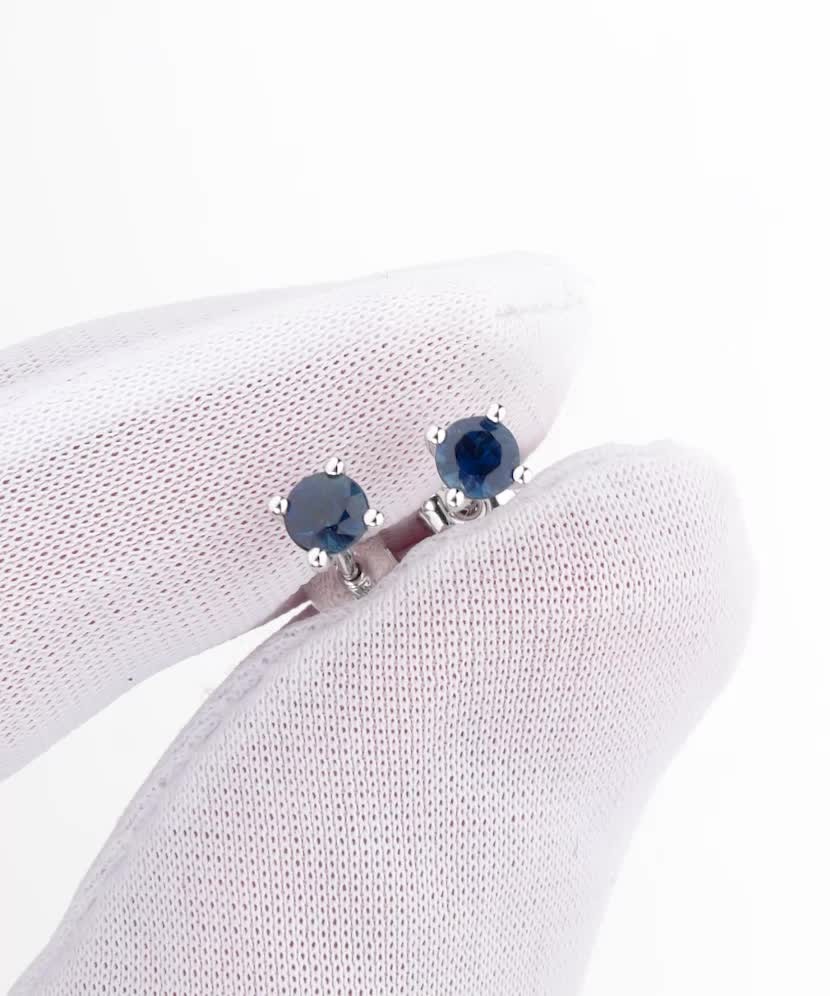 Серьги из белого золота с сапфирами