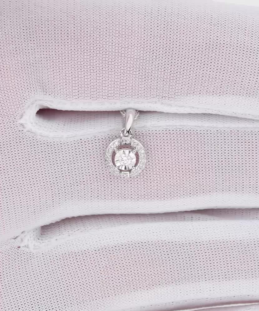 White Gold pendant with diamonds