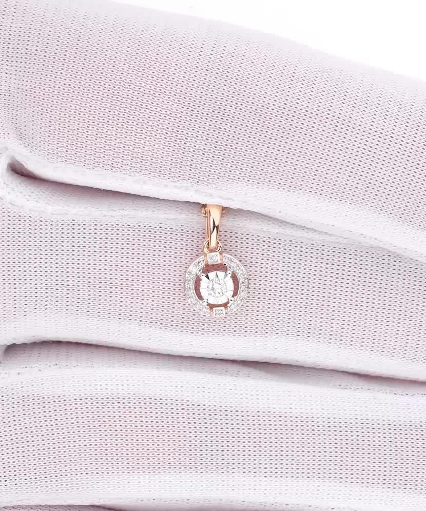 Gold pendant with diamonds